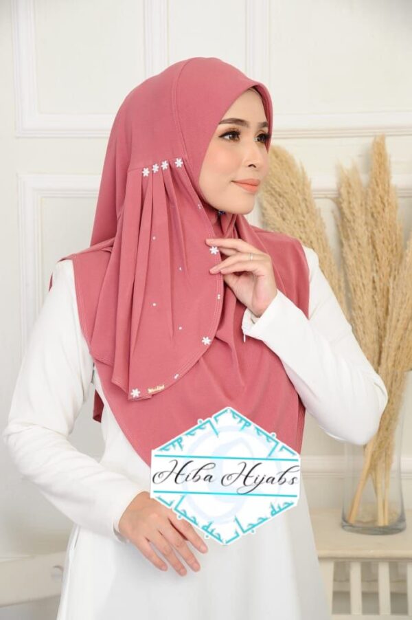 Zehra Hijab  - Image 2