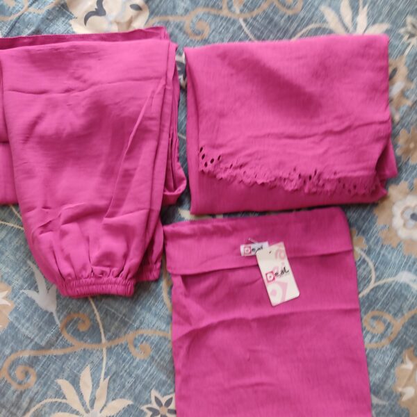 Kids Umrah Prayer Set With skirt+ hijab+pouch - Image 3